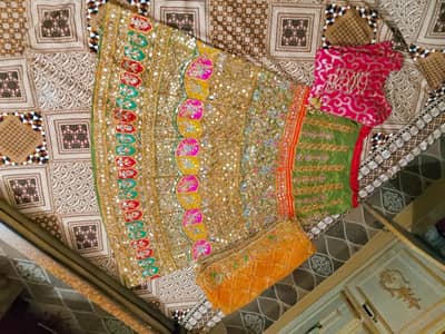 Mehndi lehnga