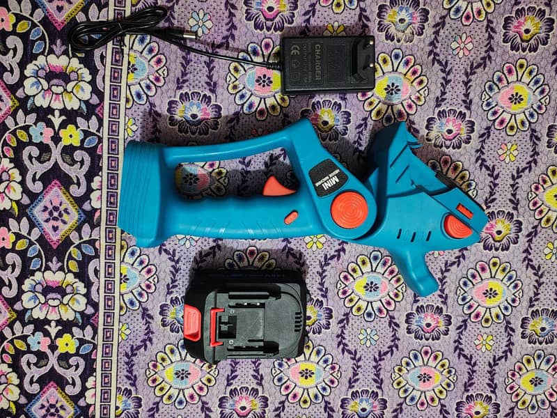 chargeable cutter 2