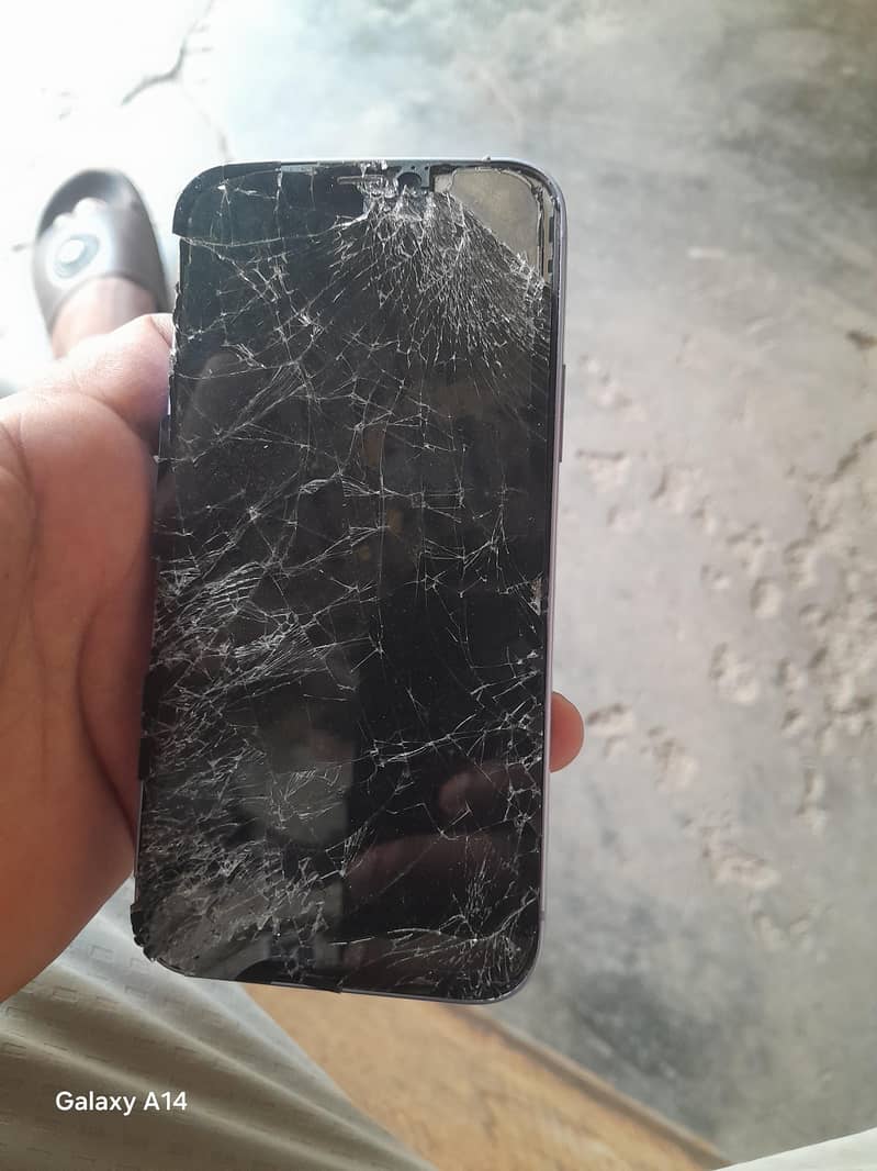Apple iPhone 12 2