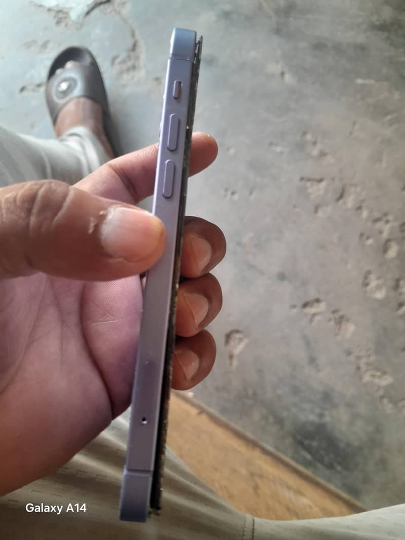 Apple iPhone 12 5