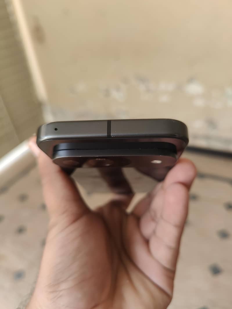 Google Pixel 9 5