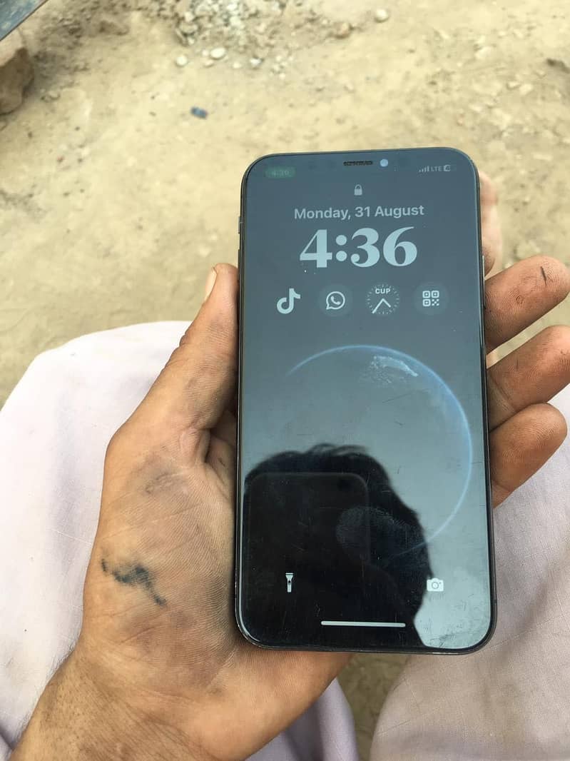 Apple iPhone X 1