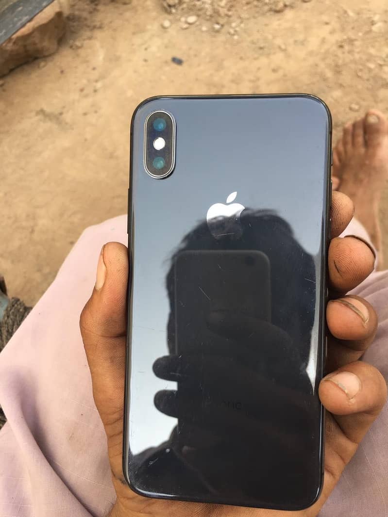Apple iPhone X 3