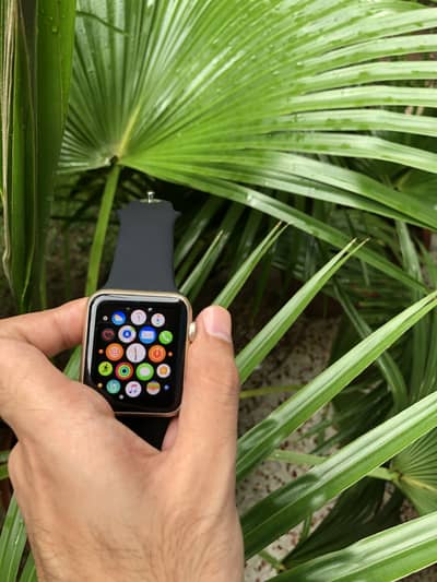 Urgent sale apple watch