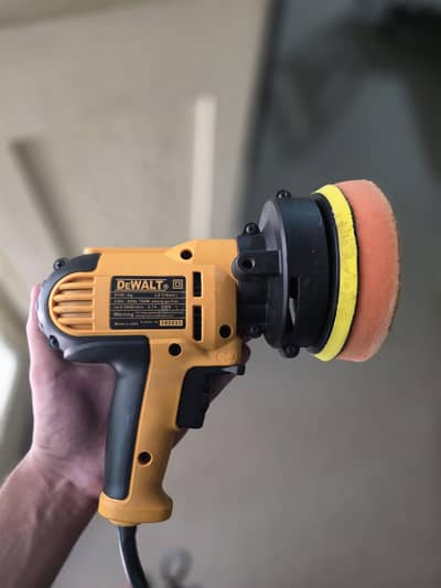 DeWalt polisher machine