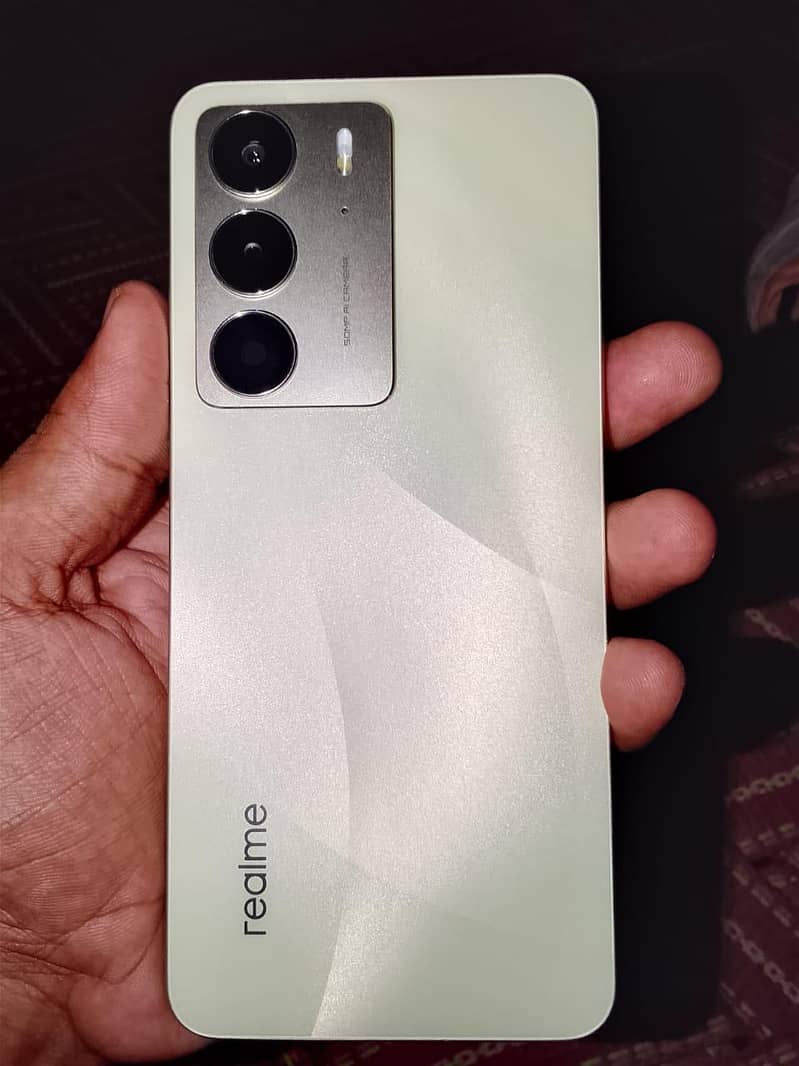 Realme C75 0