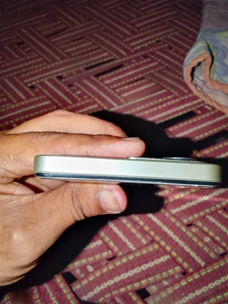 Realme C75 4