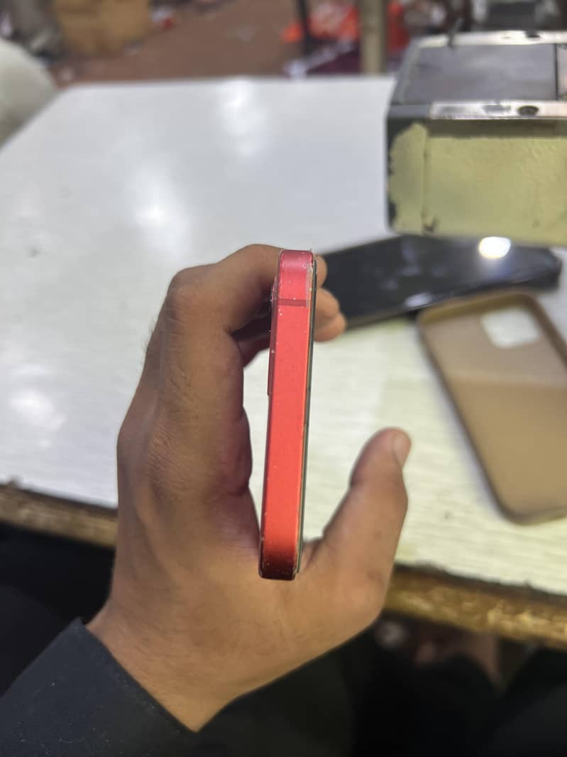 Apple iPhone 12 6