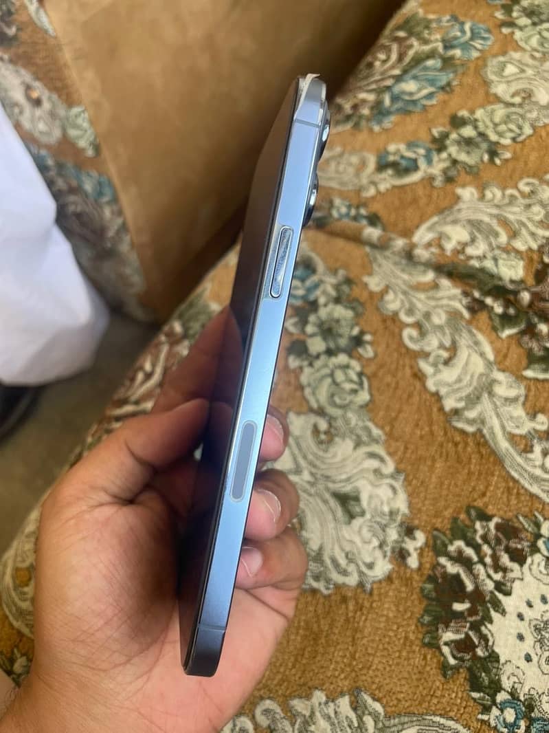 Apple iPhone 13 Pro Max 4