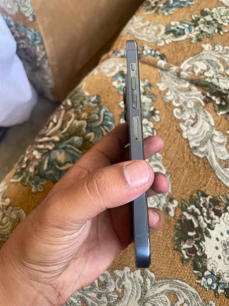 Apple iPhone 13 Pro Max 5