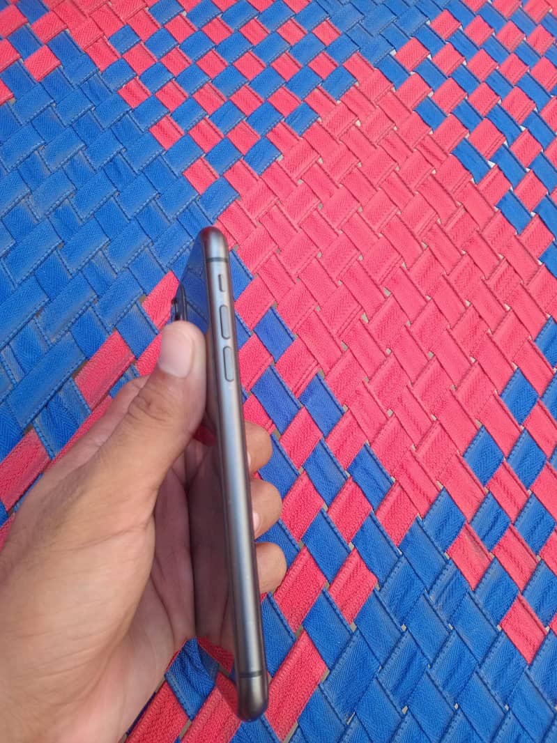 Apple iPhone 11 1