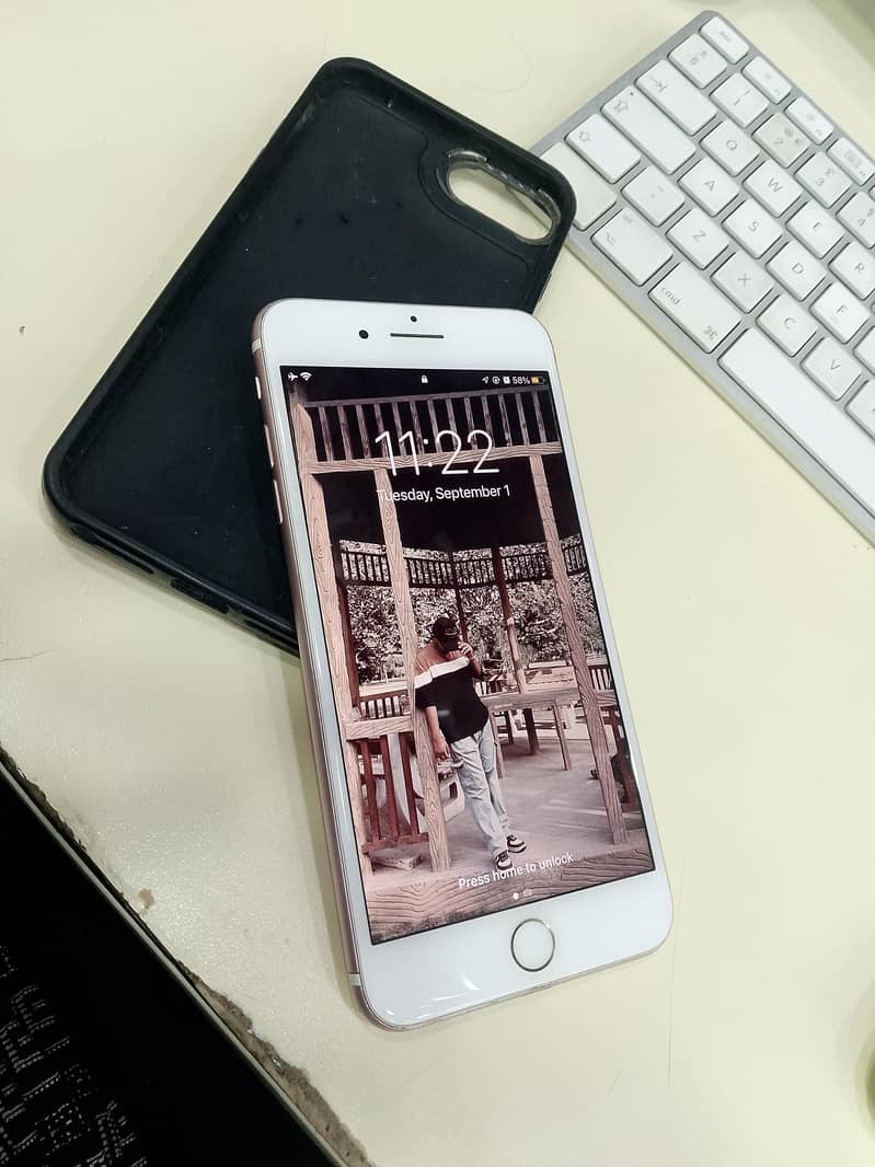 Apple iPhone 7 Plus 1