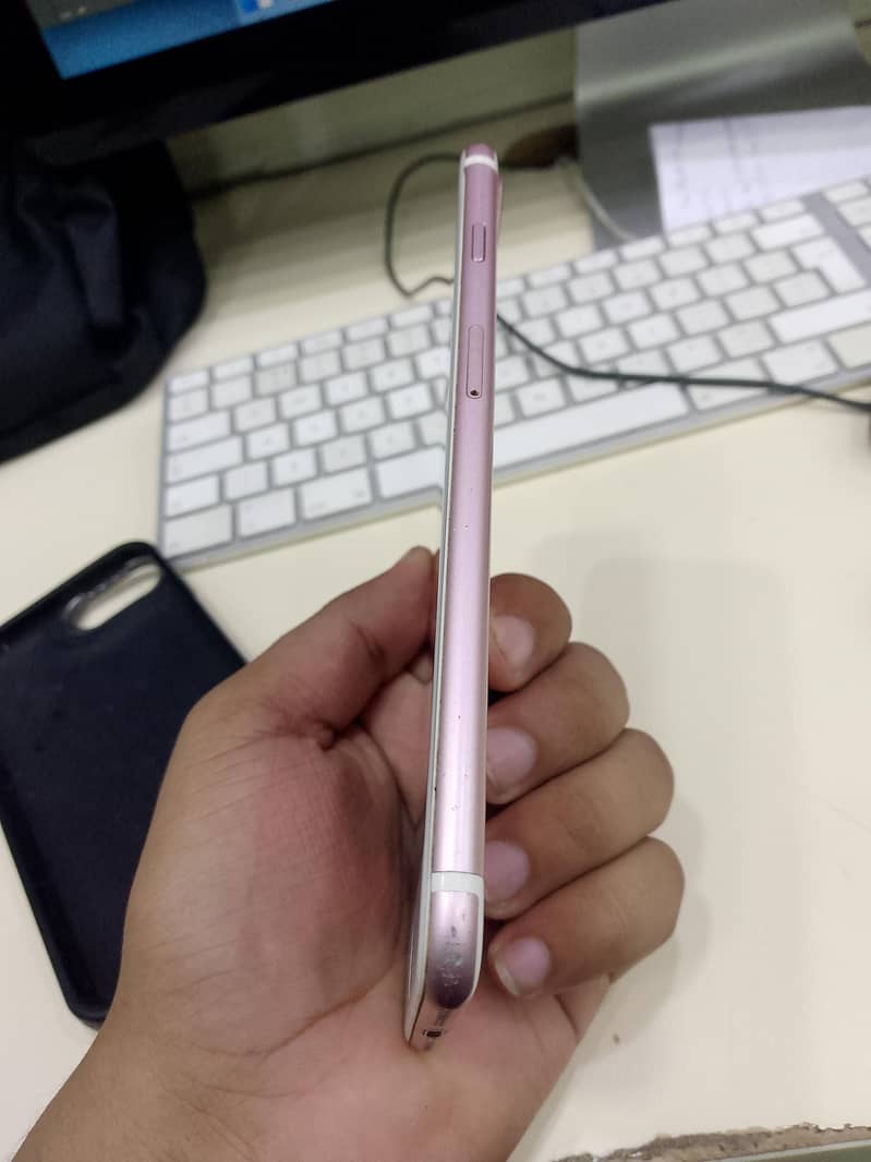 Apple iPhone 7 Plus 2