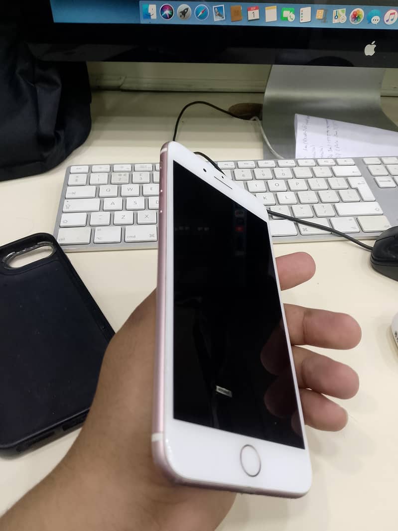 Apple iPhone 7 Plus 4