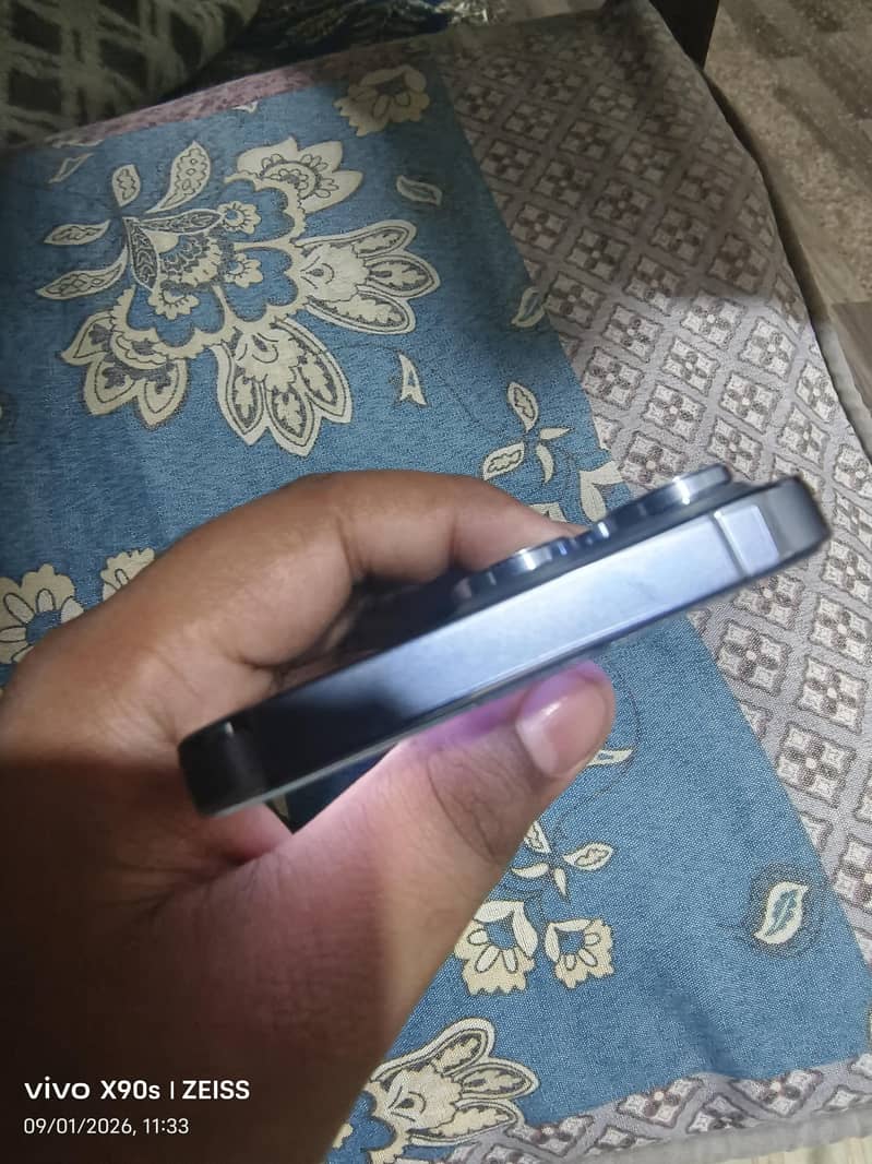 Apple iPhone 13 Pro 4