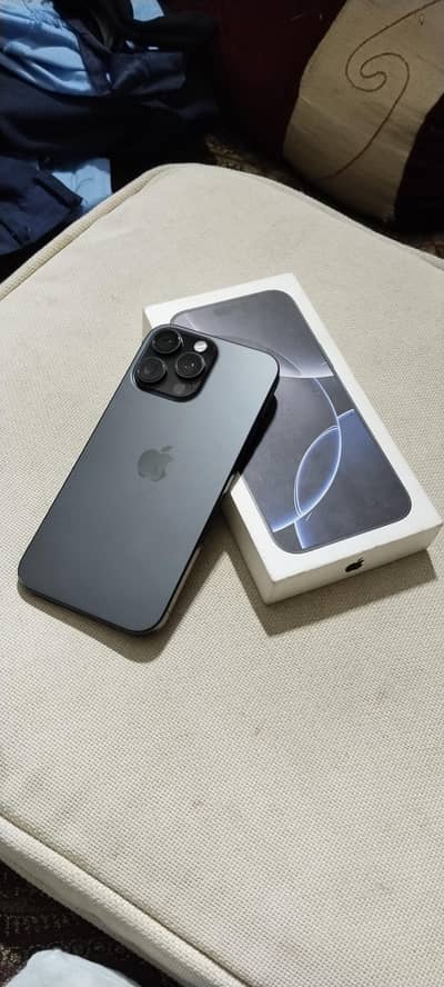 Apple iPhone 16 Pro Max jv