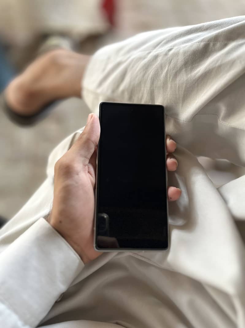 Google Pixel 7a 2