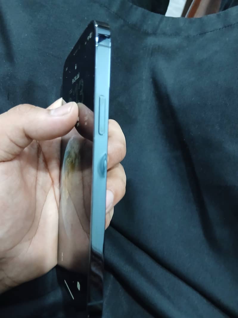 Apple iPhone 12 Pro 3