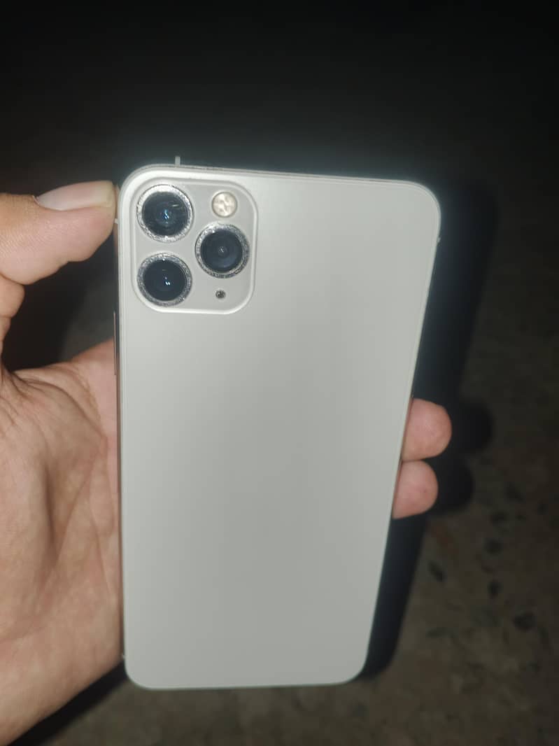 Apple iPhone 11 Pro 1