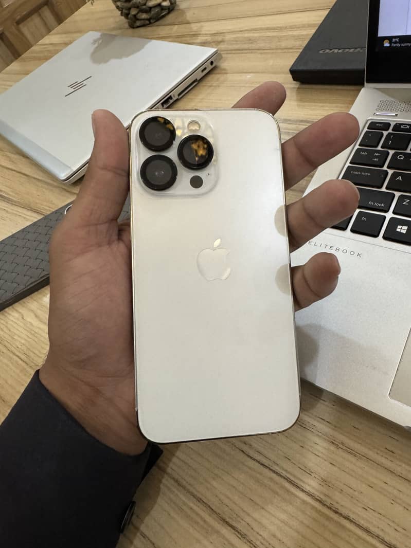 Apple iPhone 13 Pro 4