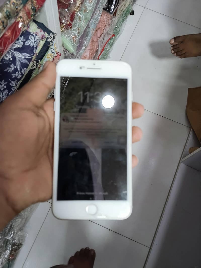 Apple iPhone 7 Plus 4