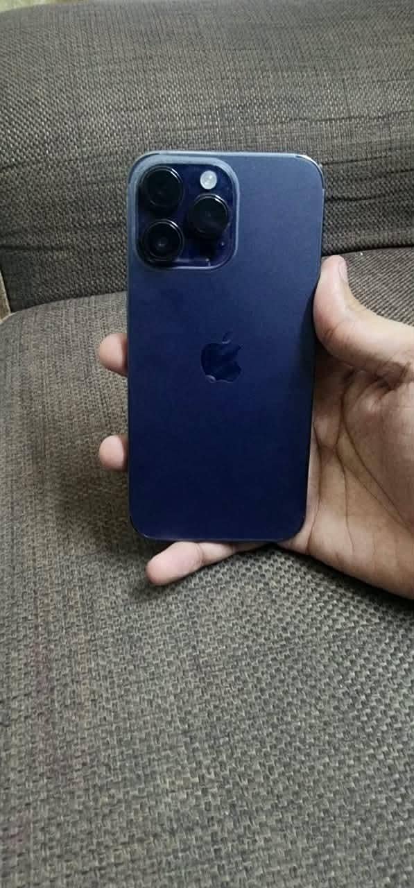 Apple iPhone 14 Pro Max 1