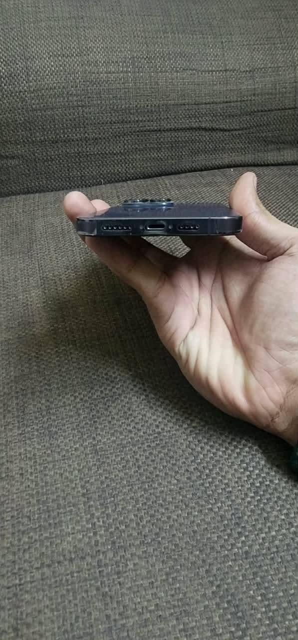 Apple iPhone 14 Pro Max 6