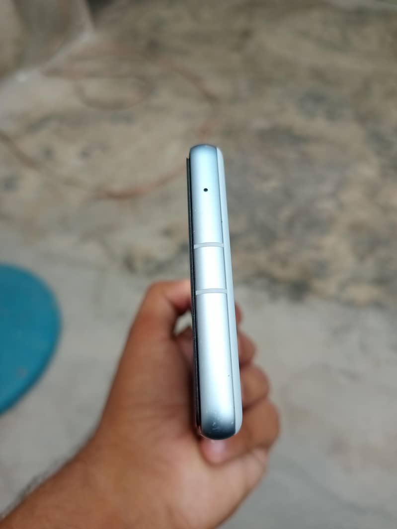 Google Pixel 7a 2