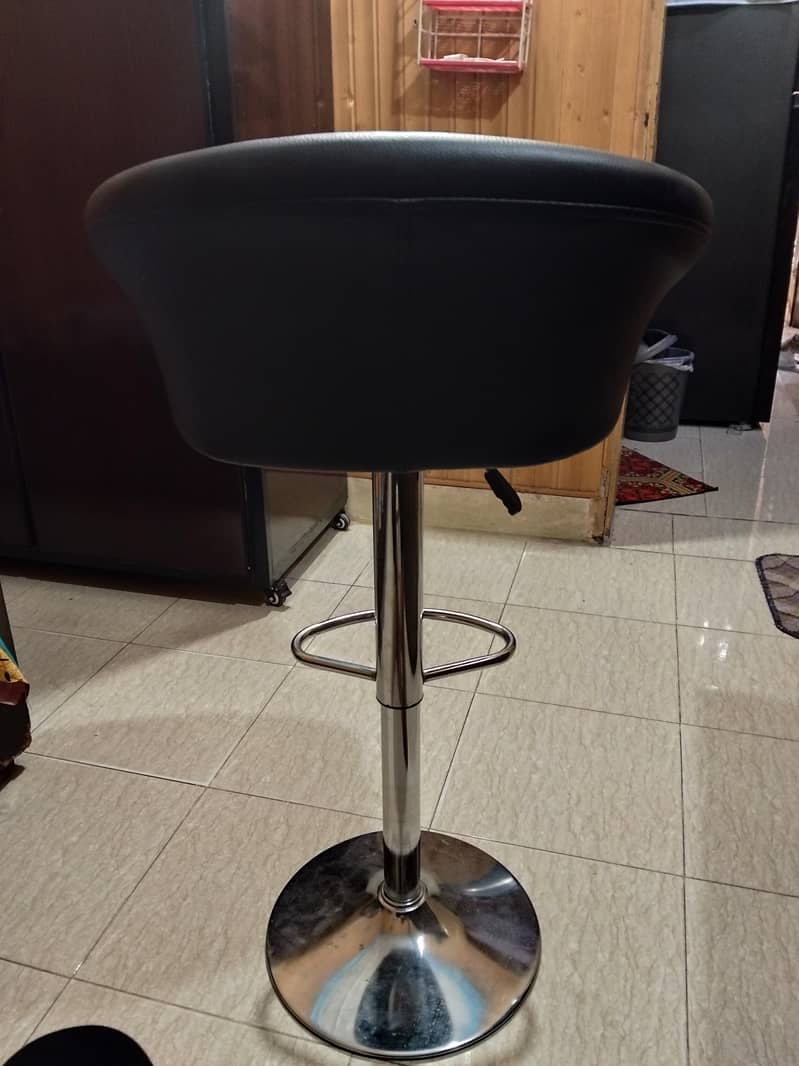 STUDY CHAIR 1