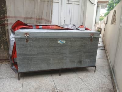 set of three iron peti trunk