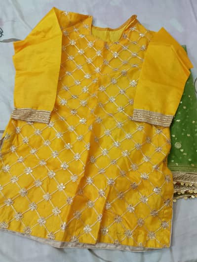 yellow or green mehndi lehanga choli  3 piece mirror work with doppta