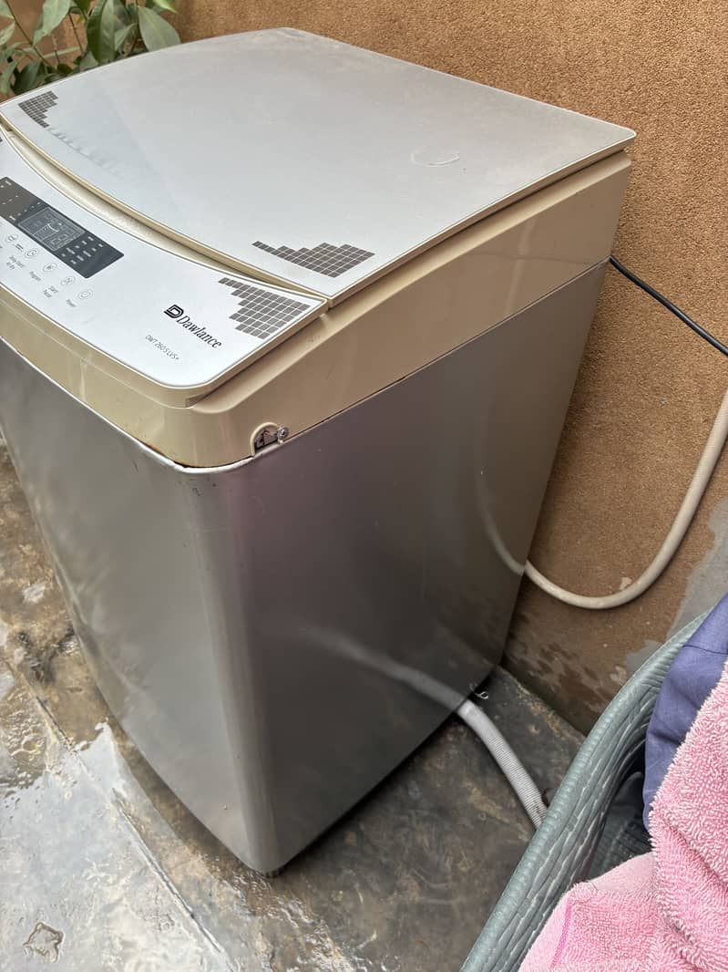 Dawlance automatic washing machine 1