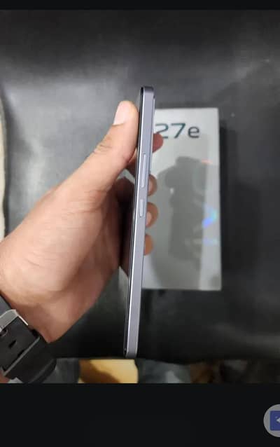 Vivo V27e