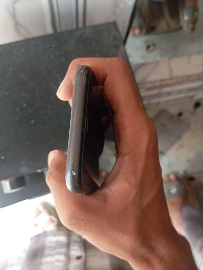 Apple iPhone 11 1