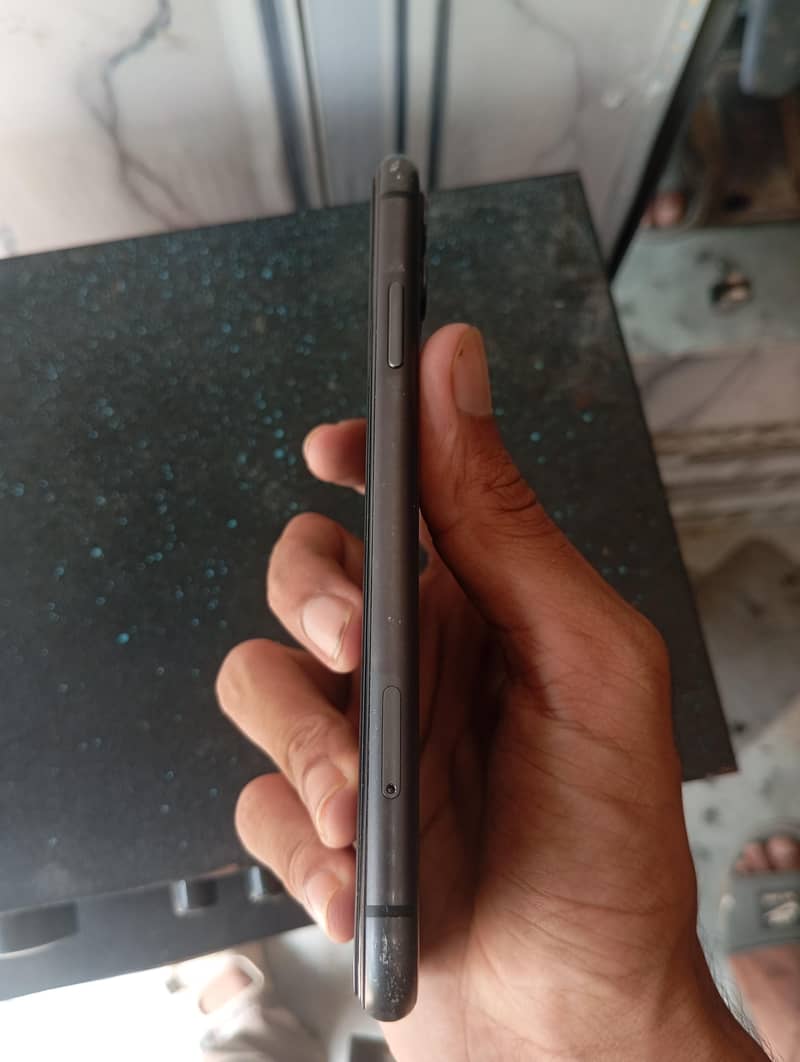 Apple iPhone 11 2