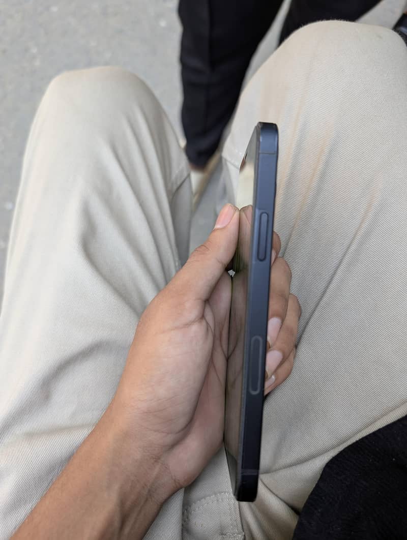 Apple iPhone 12 3