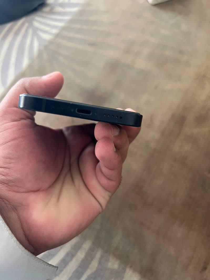 Apple iPhone 12 2