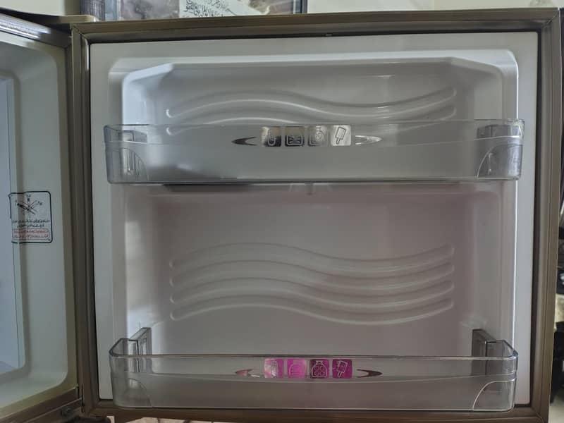 Refrigerator 3