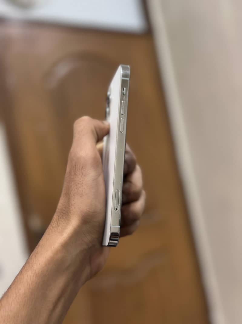 Apple iPhone 12 Pro 3