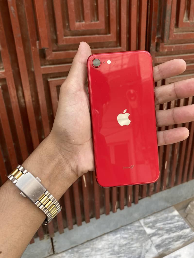 Apple iPhone SE 6