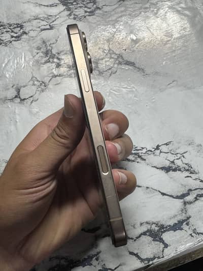 Apple iPhone 16 Pro Max 90 battery health