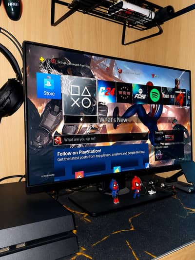 PS4 500GB + 2 Controllers