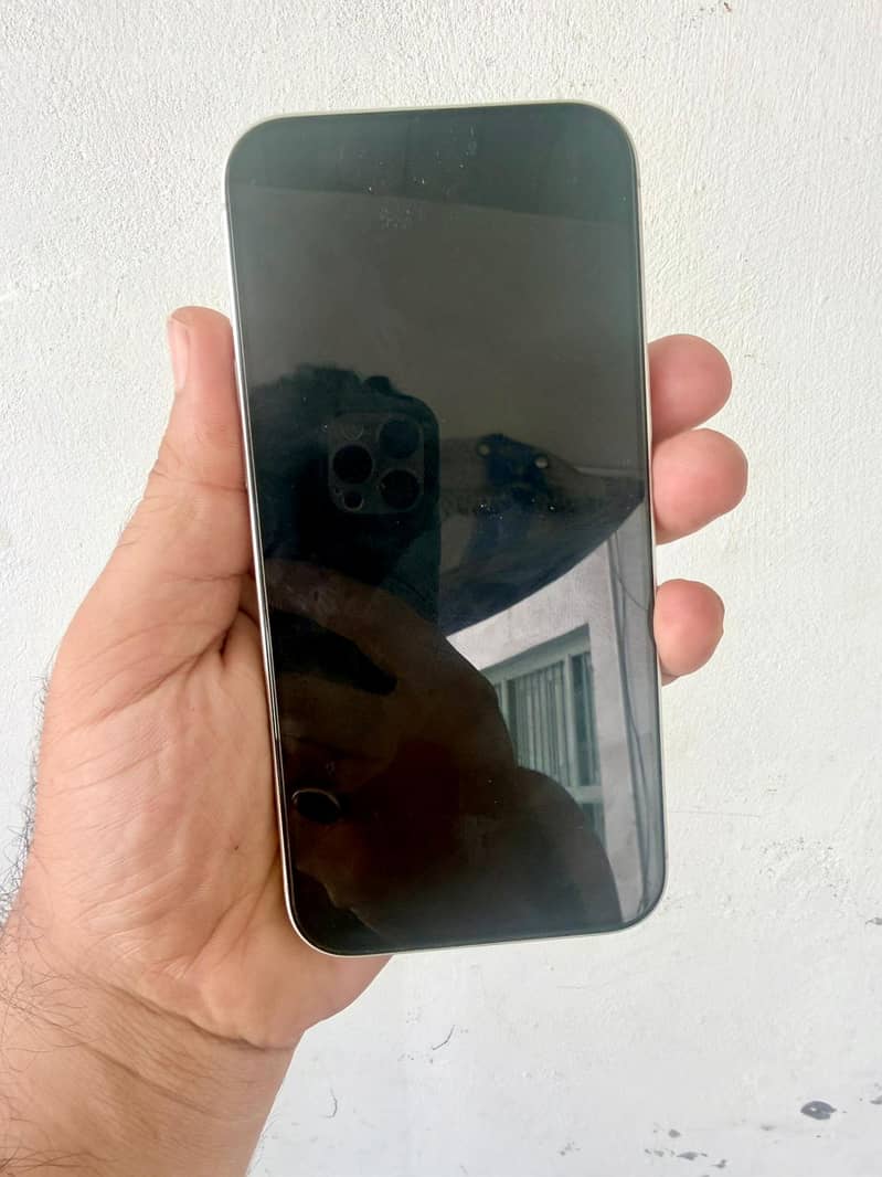 Apple iPhone 17 Pro Max 2
