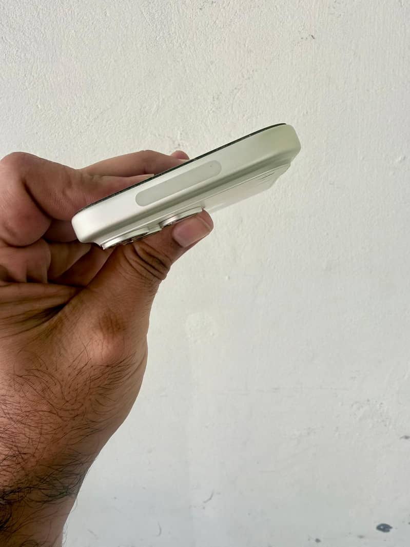 Apple iPhone 17 Pro Max 5