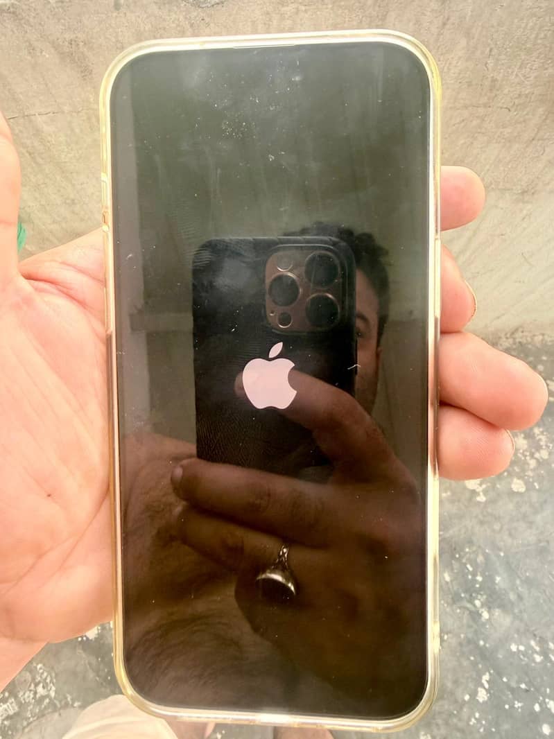 Apple iPhone 17 Pro Max 6