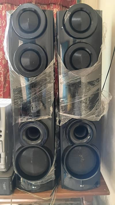 LG Tower Woffer Speakers