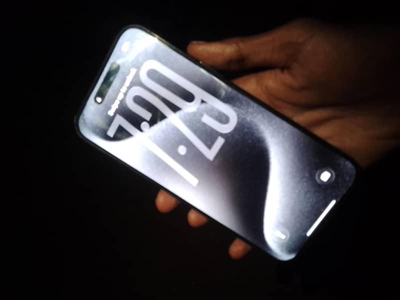 Apple iPhone 15 Pro Max 1