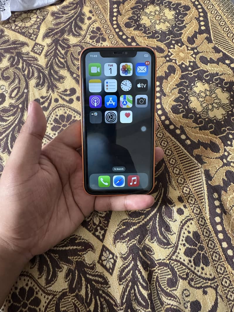 Apple iPhone XR 9