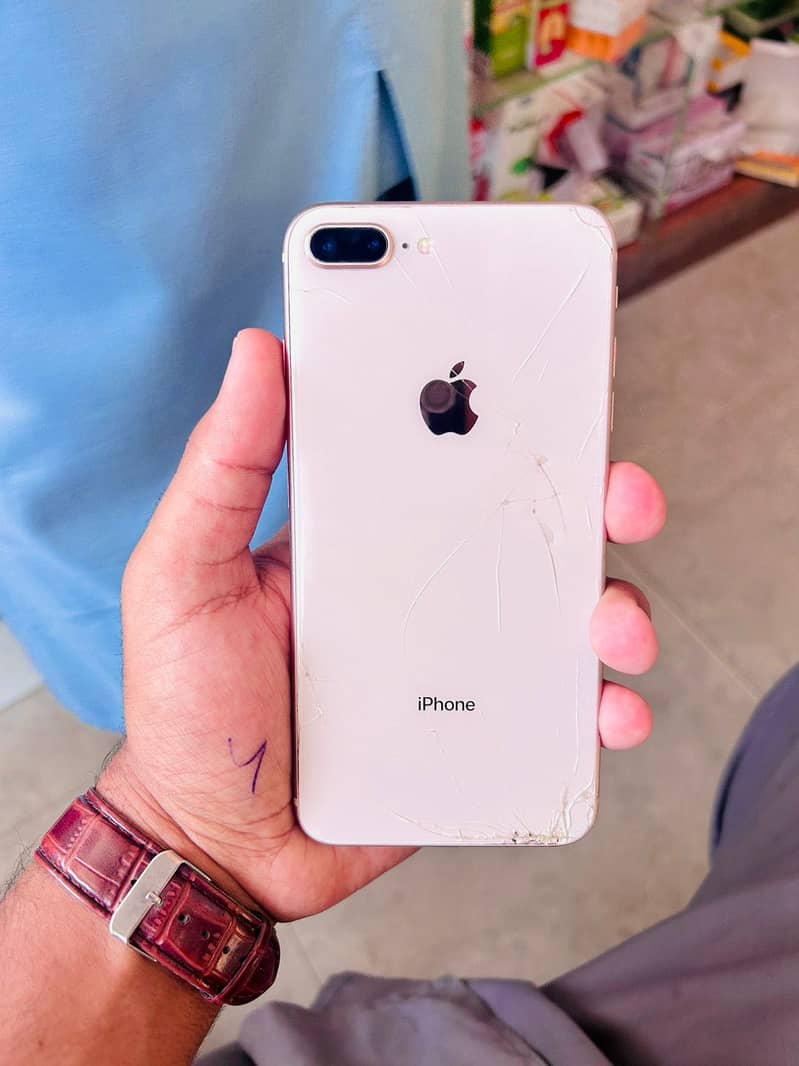 Apple iPhone 8 Plus 2