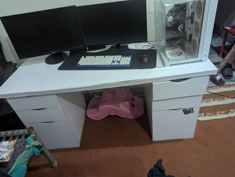 computer table 4